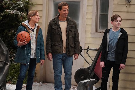 Laurie Metcalf, Nat Faxon - The Conners - Three Exes, Role Playing and a Waterbed - Z filmu