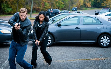 Kellan Lutz, Roxy Sternberg - FBI: Most Wanted - Rampage - Photos