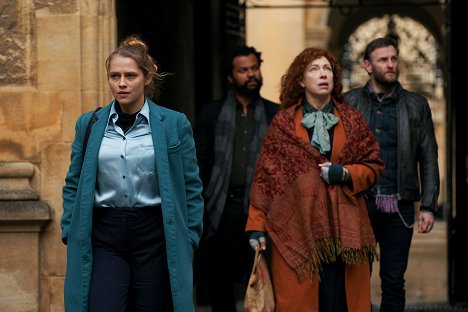 Teresa Palmer, Alex Kingston - A Discovery of Witches - Episode 6 - Photos