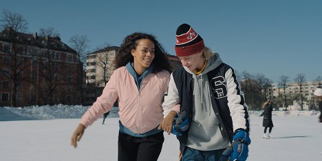 Adela Ogunbor, Pyry Rautiainen - Kämppikset - Bonus- ja postikortti - Kuvat elokuvasta