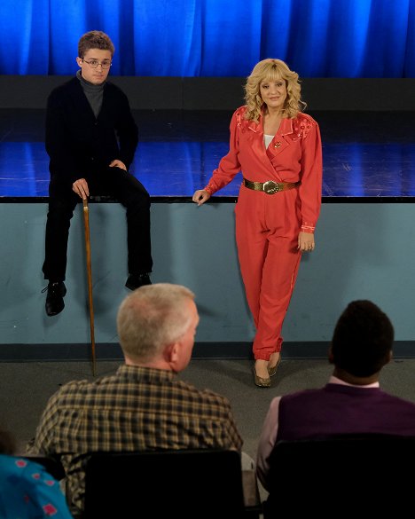Sean Giambrone, Wendi McLendon-Covey - The Goldbergs - Hip Shaking and Booty-Quaking - Photos