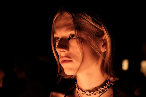 Hunter Schafer - Eufória - Trying to Get to Heaven Before They Close the Door - Filmfotók