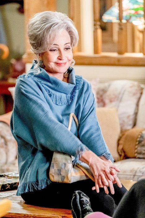 Annie Potts - Young Sheldon - An Introduction to Engineering and a Glob of Hair Gel - Photos