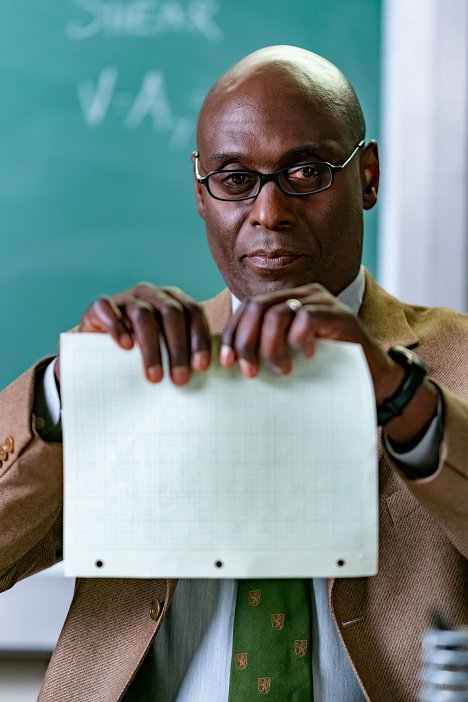 Lance Reddick - Young Sheldon - An Introduction to Engineering and a Glob of Hair Gel - Kuvat elokuvasta