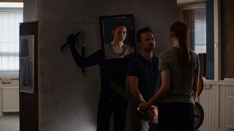 Karen Gillan, Aaron Paul - Dual - Photos