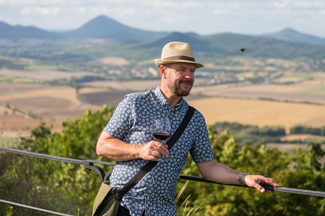 Václav Žmolík - Krajinou vína - Svatovavřinecké - Mostecko a České středohoří - Z filmu