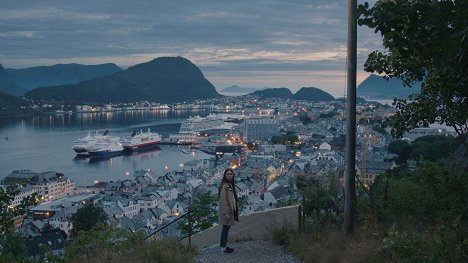 Amalie Ibsen Jensen - A Human Position - De la película