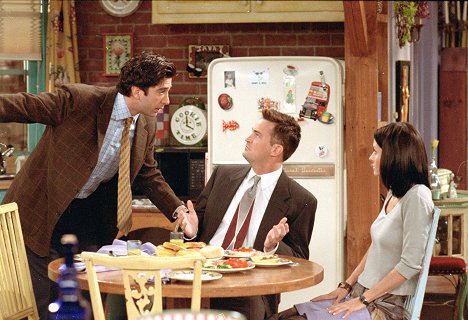David Schwimmer, Matthew Perry, Courteney Cox - Friends - The One Where Everybody Finds Out - Photos