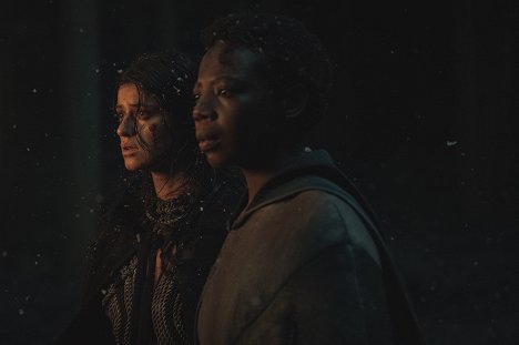 Anya Chalotra, Mimi Ndiweni - The Witcher – Noituri - Kaer Morhen - Kuvat elokuvasta