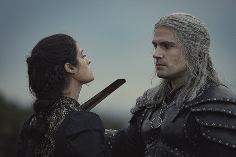 Anya Chalotra, Henry Cavill - The Witcher - Voleth Meir - Van film
