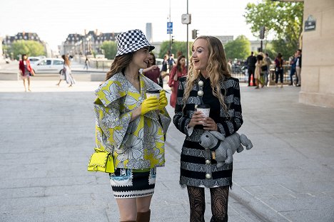 Lily Collins - Emily in Paris - Jules and Em - Photos