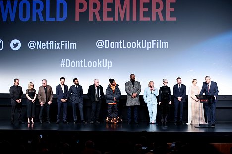 "Don't Look Up" World Premiere at Jazz at Lincoln Center on December 05, 2021 in New York City - Kevin J. Messick, Paul Guilfoyle, Tomer Sisley, Himesh Patel, Ron Perlman, Kid Cudi, Tyler Perry, Jonah Hill, Meryl Streep, Leonardo DiCaprio, Jennifer Lawrence, Adam McKay - Don't Look Up - Tapahtumista