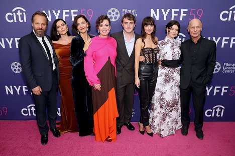 "The Lost Daughter" premiere during the 59th New York Film Festival at Alice Tully Hall on September 29, 2021 in New York City - Peter Sarsgaard, Dagmara Dominczyk, Maggie Gyllenhaal, Olivia Colman, Paul Mescal, Dakota Johnson, Jessie Buckley, Ed Harris - The Lost Daughter - Events