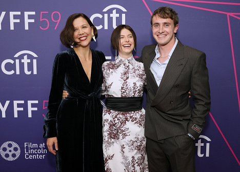 "The Lost Daughter" premiere during the 59th New York Film Festival at Alice Tully Hall on September 29, 2021 in New York City - Maggie Gyllenhaal, Jessie Buckley, Paul Mescal - Córka - Z imprez