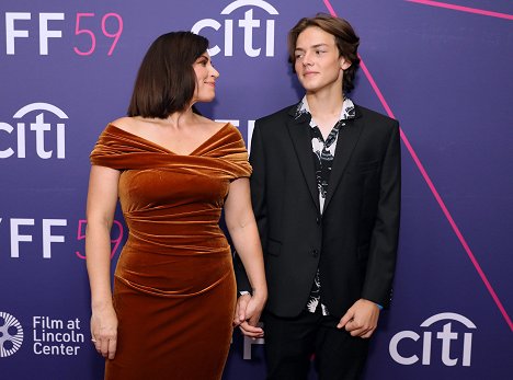 "The Lost Daughter" premiere during the 59th New York Film Festival at Alice Tully Hall on September 29, 2021 in New York City - Dagmara Dominczyk, Kalin Patrick Wilson - A Filha Perdida - De eventos