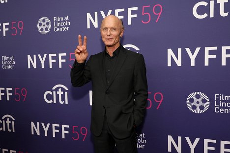 "The Lost Daughter" premiere during the 59th New York Film Festival at Alice Tully Hall on September 29, 2021 in New York City - Ed Harris - The Lost Daughter - Events