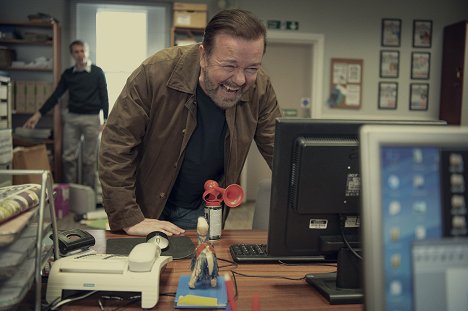 Ricky Gervais - Po životě - Epizoda 4 - Z filmu