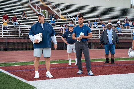 Kevin James, Gary Valentine, Taylor Lautner, Lavell Crawford - Home Team - Photos