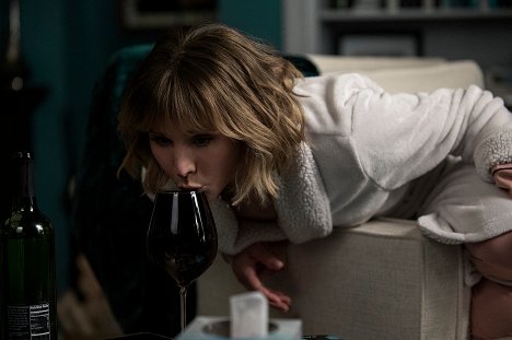 Kristen Bell - The Woman in the House Across the Street from the Girl in the Window - Episode 1 - Filmfotos