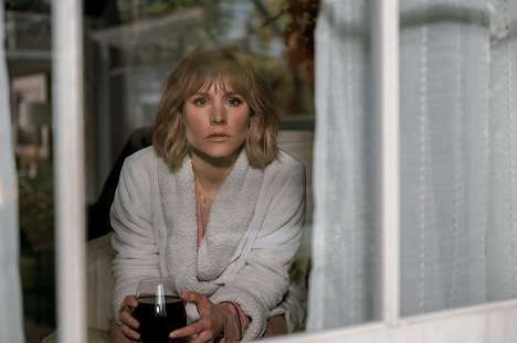 Kristen Bell - The Woman in the House Across the Street from the Girl in the Window - Episode 1 - Filmfotos