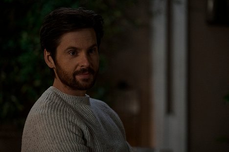Tom Riley - The Woman in the House Across the Street from the Girl in the Window - Episode 1 - Photos