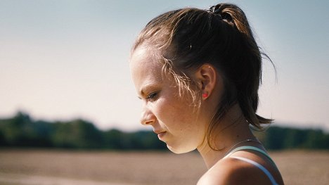 Saskia Rosendahl - Niemand ist bei den Kälbern - Kuvat elokuvasta