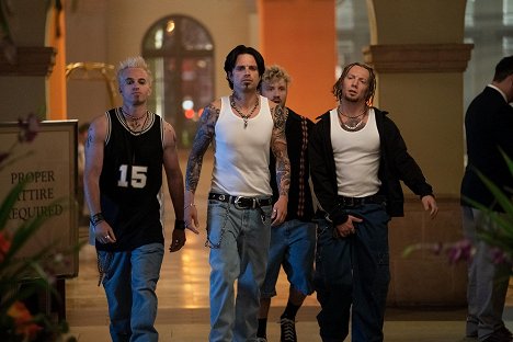 Zack Gold, Sebastian Stan, Casey Leach, Sam Meader - Pam & Tommy - I Love You, Tommy - De la película