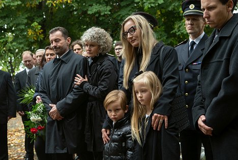 Ondřej Vetchý, Tereza Hof - Vražedné stíny - Z filmu