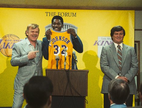 John C. Reilly, Quincy Isaiah, Jason Clarke - Winning Time: Aufstieg der Lakers-Dynastie - The Swan - Filmfotos