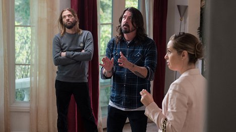 Taylor Hawkins, Dave Grohl - Studio 666 - Do filme