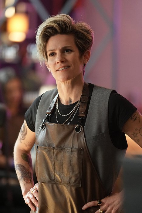 Cameron Esposito - A Million Little Things - Any Way the Wind Blows - Van film