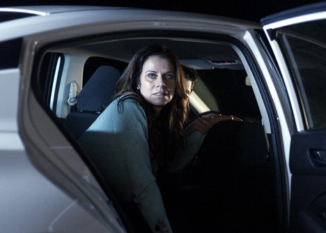 Jennifer Taylor - Hostage House - De la película