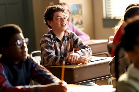 Julian Lerner - The Wonder Years - Black Teacher - Photos