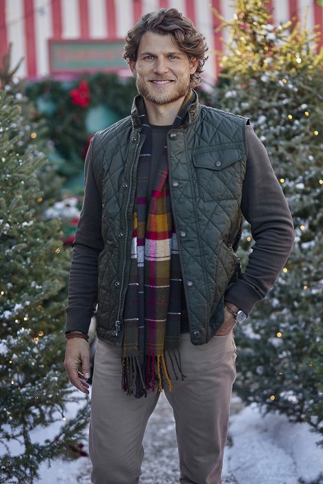 Travis Van Winkle - 'Tis the Season to be Merry - Promo