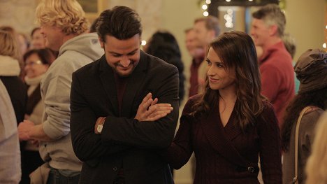 Tyler Hynes, Lacey Chabert - Winter in Vail - Film