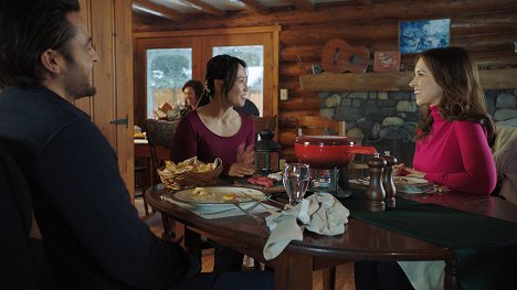 Tyler Hynes, Chantelle Han, Lacey Chabert - Winter in Vail - Do filme
