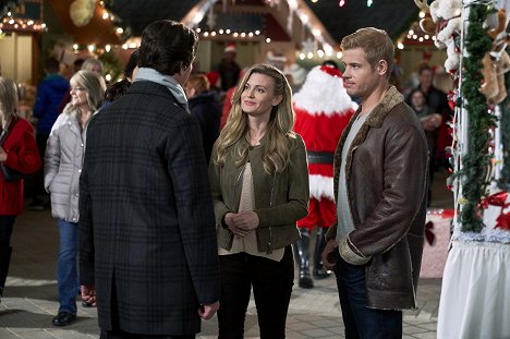 Brooke D'Orsay, Trevor Donovan - Nostalgic Christmas - Do filme