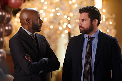 Romany Malco, James Roday Rodriguez - A Million Little Things - Piece of Cake - Z filmu