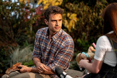 Theo James - The Time Traveler’s Wife - Episode 1 - Photos