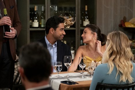 Suraj Sharma, Ashley Reyes - How I Met Your Father - Stacey - Film