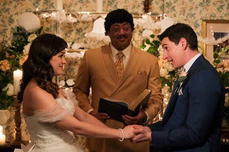 Hayley Orrantia, Cedric Yarbrough, Sam Lerner - A Goldberg család - The Wedding - Filmfotók