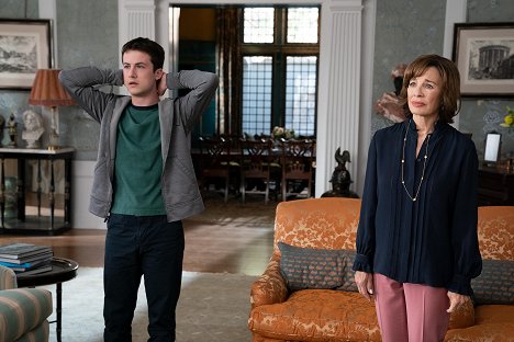 Dylan Minnette, Anne Archer - The Dropout - Heroes - Photos