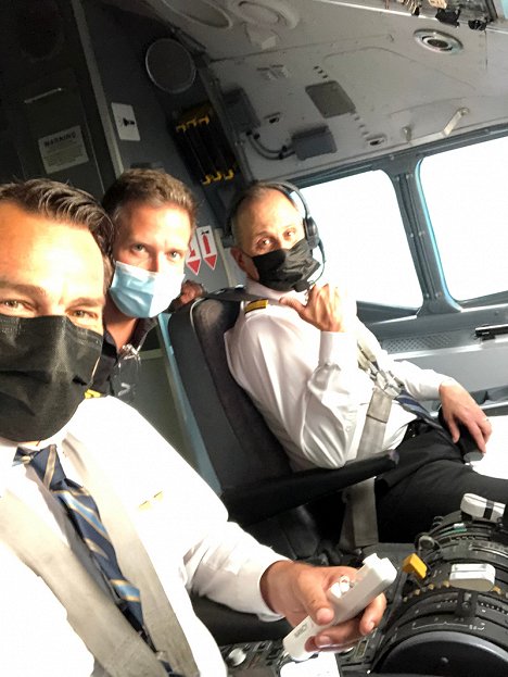 Jeff Teravainen, James Kall - Mayday - Alarm im Cockpit - Sturzflug in den Pazifik - Dreharbeiten