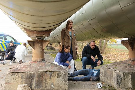 Gabriela Míčová, Eva Leimbergerová, Jiří Hána - Specialisté - Rána do srdce - Z filmu