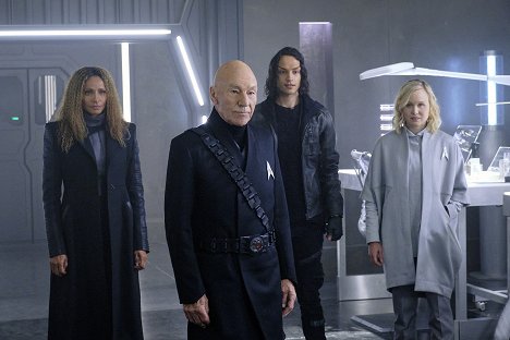 Michelle Hurd, Patrick Stewart, Evan Evagora, Alison Pill - Star Trek: Picard - Penance - Van film