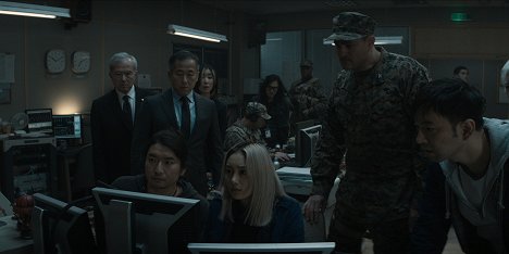 Shingo Usami, 汐里 忽那 - Invasion - Contact - De la película