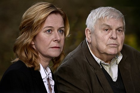 Petra Špalková, Stanislav Šárský - Stíny v mlze - Doba - De la película
