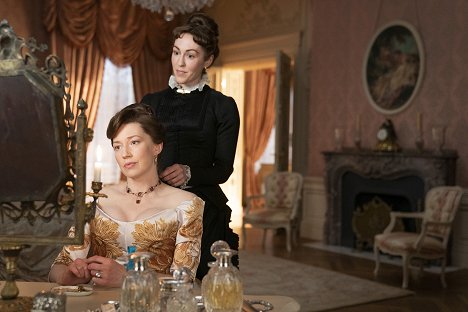Carrie Coon, Kelley Curran - The Gilded Age - Erleuchtung - Filmfotos