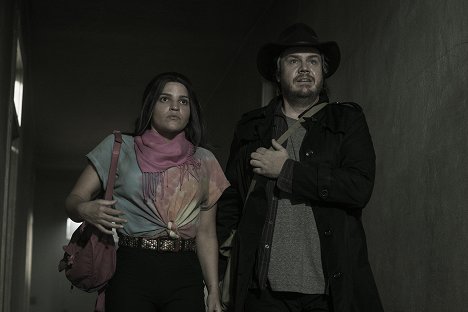 Paola Lázaro, Josh McDermitt - The Walking Dead - Rogue Element - De filmes