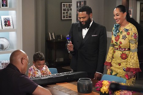 Anthony Anderson, Tracee Ellis Ross - Black-ish - And the Winner Is... - Photos